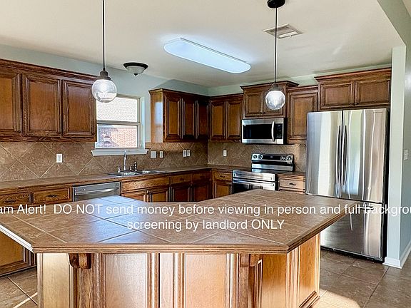 2nd image of 42341 Pebblestone Ave