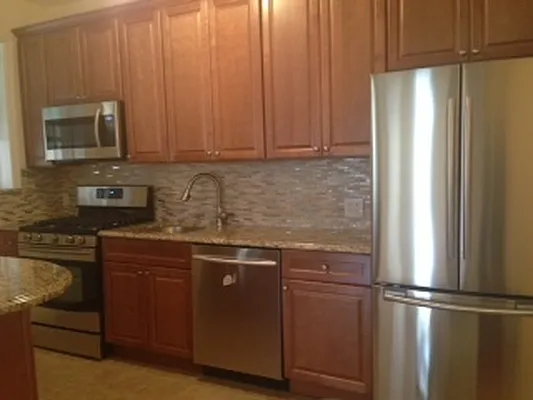 Rented by BuySell Real Estate Inc | media 10