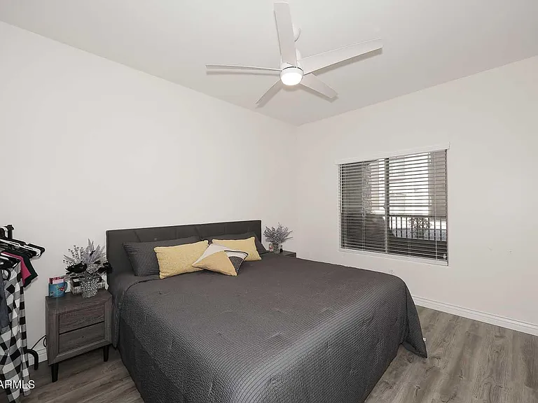 E Deer Valley Dr — Photo 9