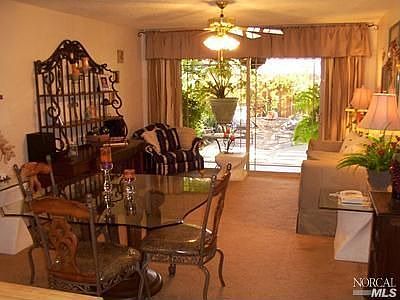 5th image of 442 Pepper Ct