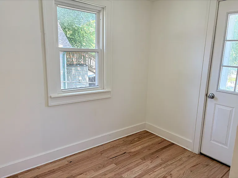 701 N Chestnut Ave #LOWER — Photo 11