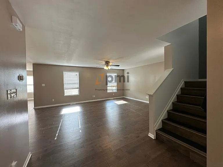 1864 Westridge Dr — Photo 5