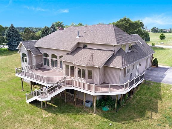 3rd image of 136 Green Hills Dr