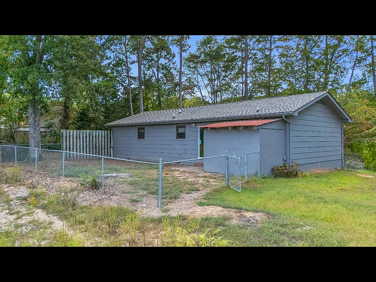 6923 Barter Dr — Photo 16