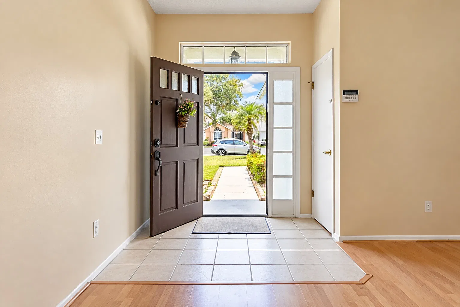 3 bed, 1452 sqft, $2,300 — Photo 4