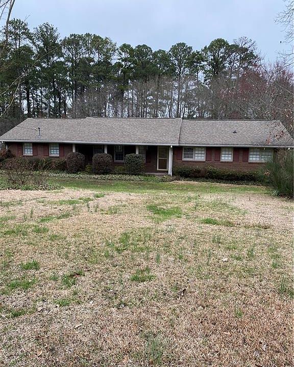 1st image of 3072 Skyland Dr