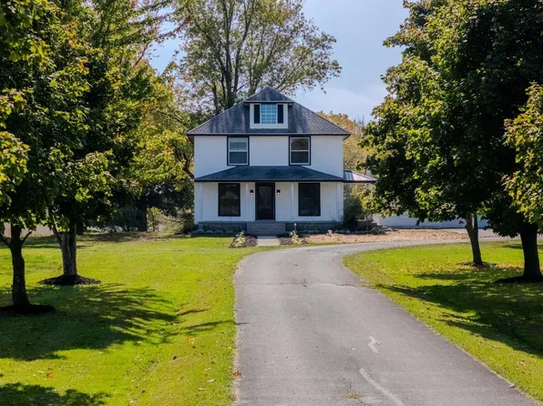 8241 W Chapel Rd, Andrews, IN 46702