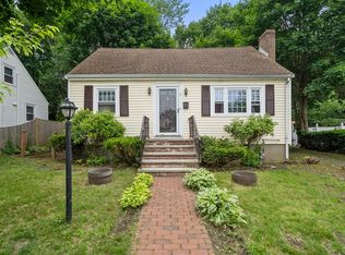 5 Cranmore Rd, Hyde Park, MA 02136