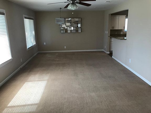 4th image of 5017 Kilkee St