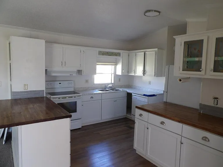 5082 W 400 N #13 — Photo 4