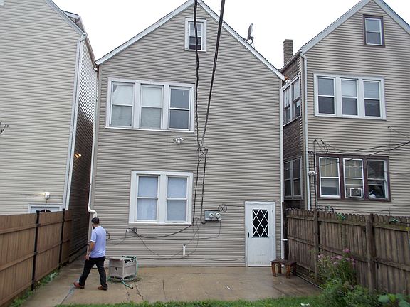 2nd image of 5023 S Damen Ave