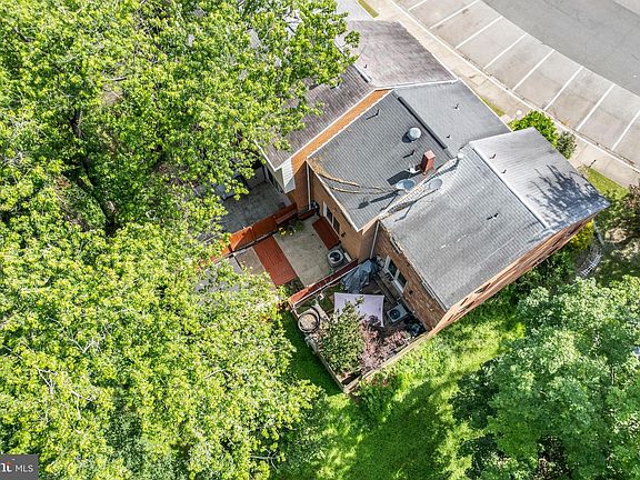 4th image of 14942 Ashdale Cir