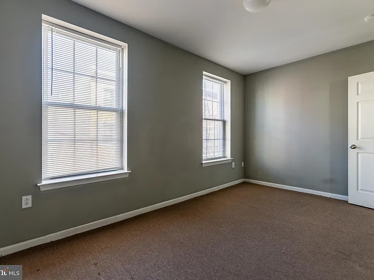 1706 N Willington St — Photo 41