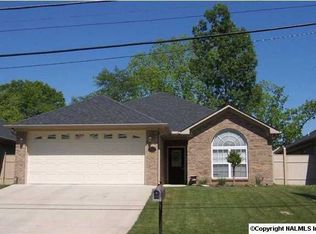 204 S Walnut St, Boaz, AL 35957