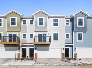 2722 NW Kate Shelley Ln, Ankeny, IA 50023