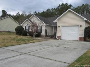 463 Northwoods Dr, Raeford, NC 28376