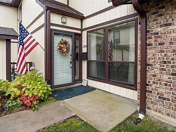 2nd image of 2808 Foxwood Ct