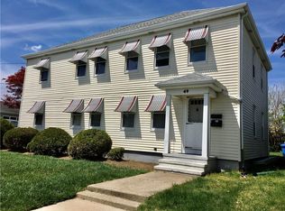 49 Massachusetts St, Cranston, RI 02920