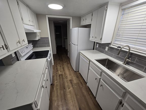 3rd image of 1339 Canterbury Blvd #1339