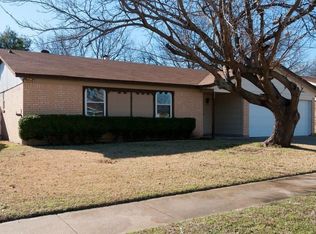 433 Edwards Dr, Saginaw, TX 76179