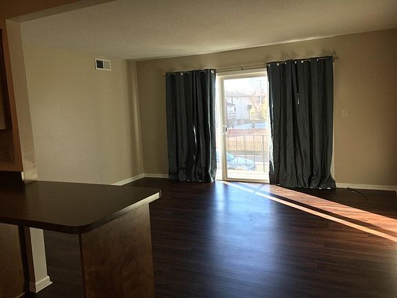 4th image of 2811 Pembroke Ln #B13