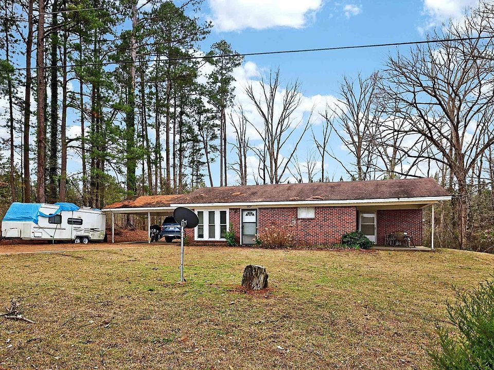 2nd image of 1029 Center Point Rd