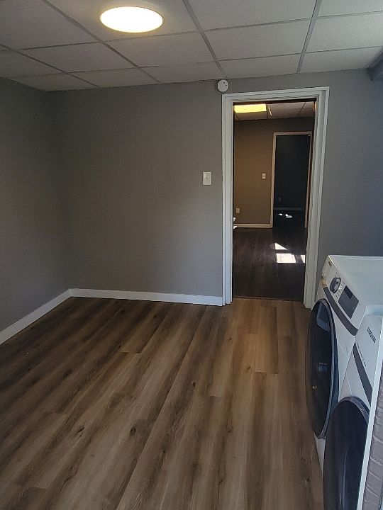 walk thru 2nd bedroom