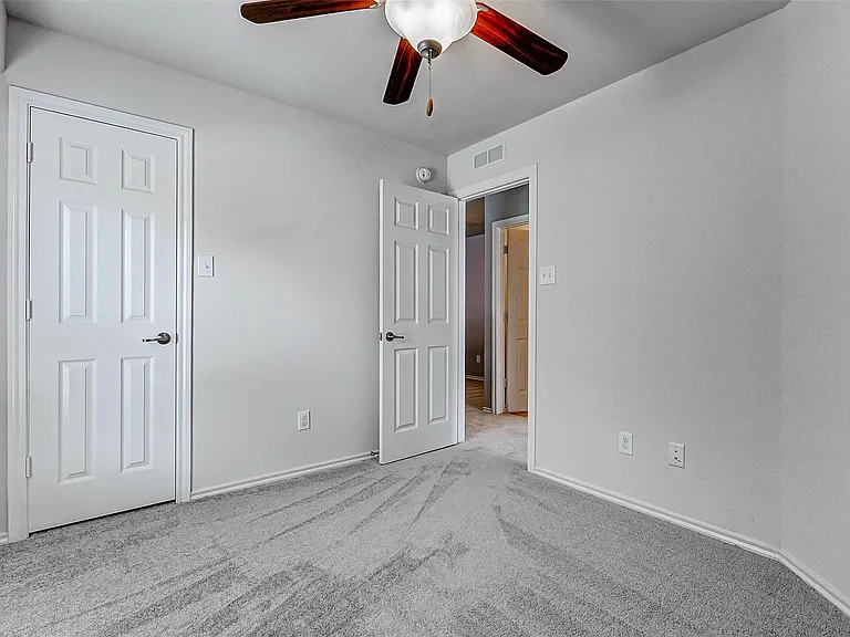 24522 Folkstone Cir — Photo 13