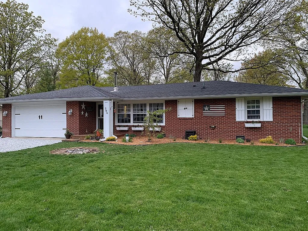 206 Willow Ln photo 1