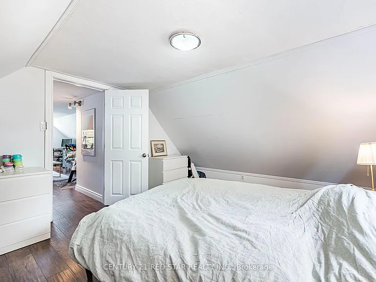 144 Bold St #UPPER — Photo 44