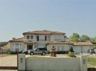 18533 Hollowtree Ln, Riverside, CA 92504