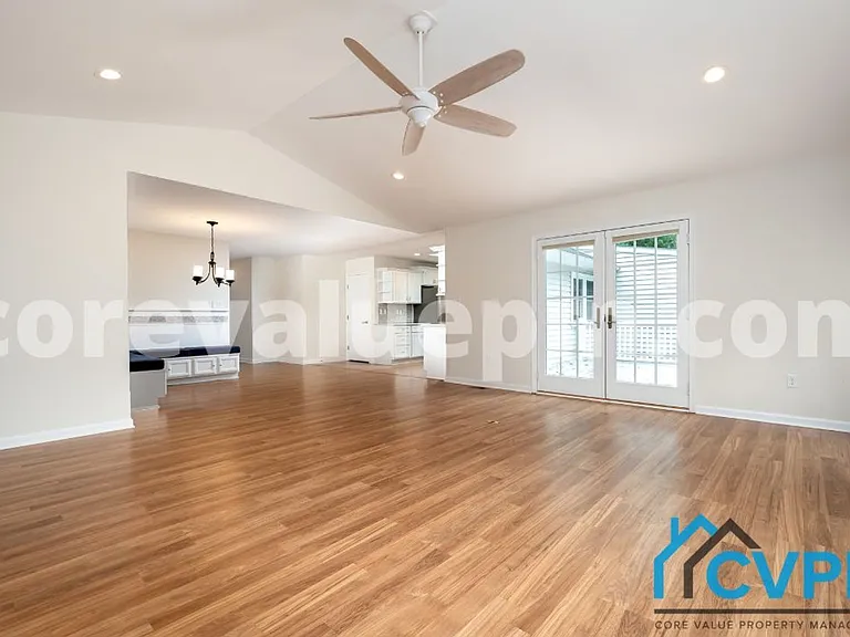 4702 Shelley Ln — Photo 6