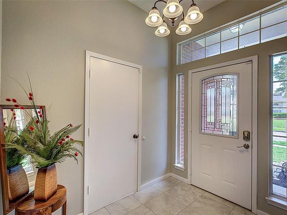 3rd image of 1317 Mill Wood Ln