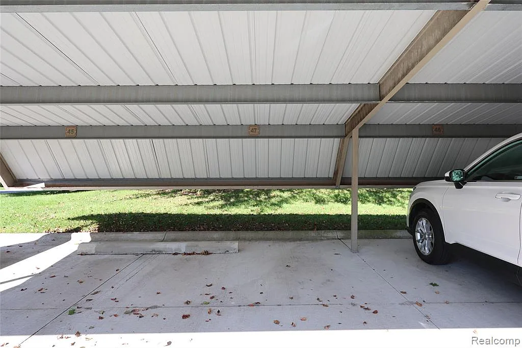2 bed, 1.5 bath, 1014 sqft, $1,500 — Photo 3