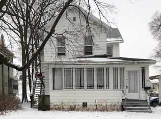 307 E Locust St, Bloomington, IL