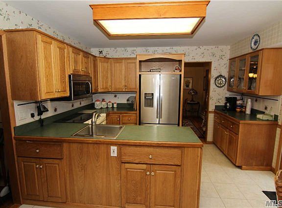 4th image of 2151 Sycamore Ave