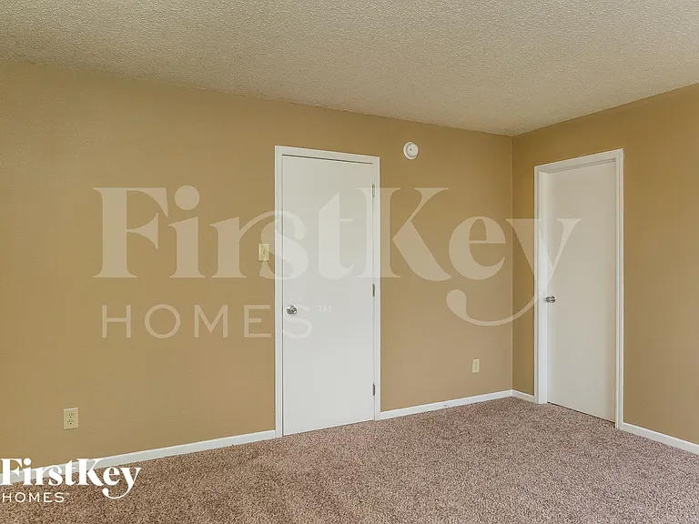 96 Winterwood Dr — Photo 12