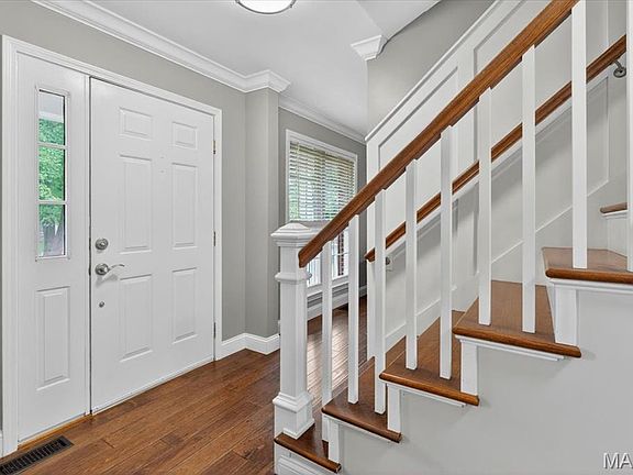 4th image of 449 Chelsea Dr