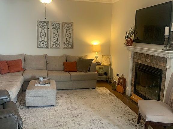 5th image of 3333 White Oaks Dr