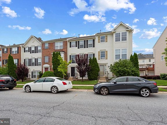 3rd image of 874 Lowe Rd