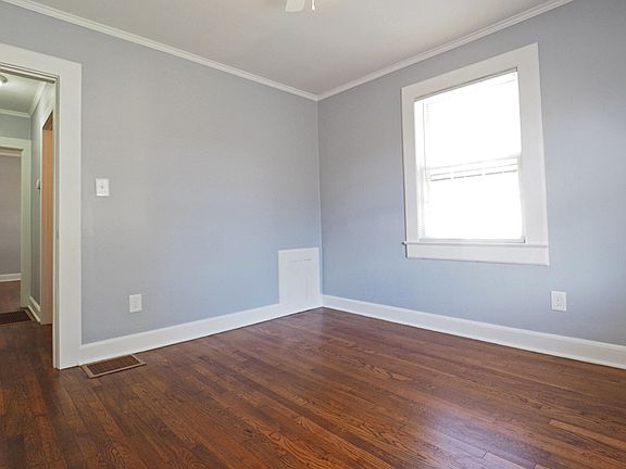 5th image of 3909 Alma Ave