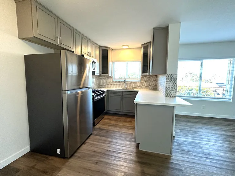 4460 Mississippi St #8 — Photo 10