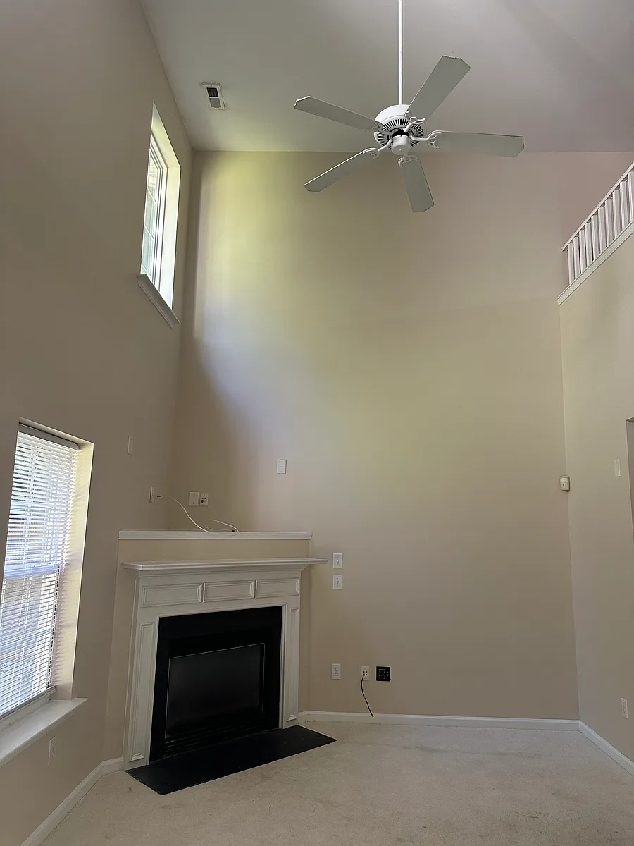 Building Photo - 18 Grosbeak Ln