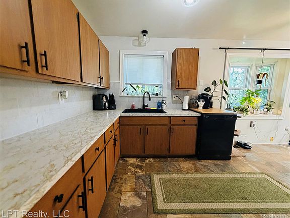 5th image of 32205 John Hauk St