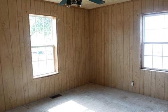 5th image of 2650 Dearborn St