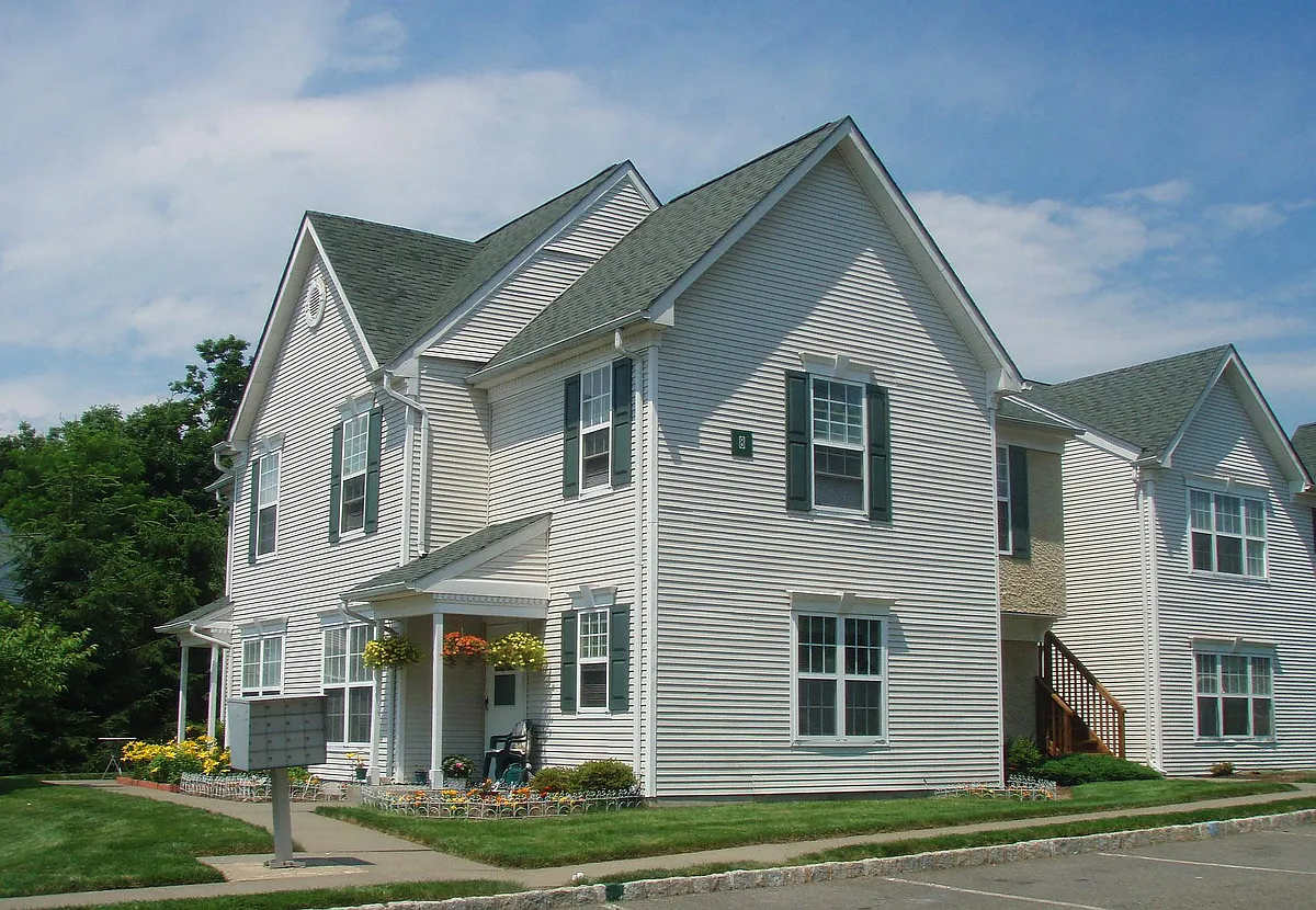 Building Photo - The Willows at Roxbury