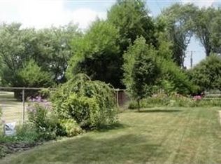 2 E Heron Dr, Palatine, IL 60067