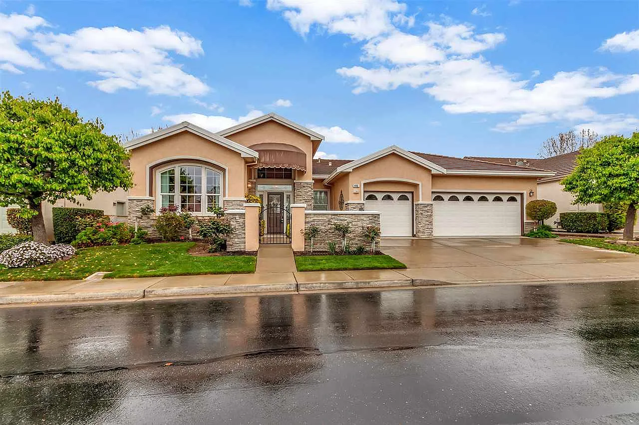 446 Tayberry Ln photo 1