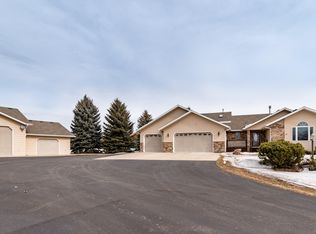 4100 W Heart Rd, Bismarck, ND 58504