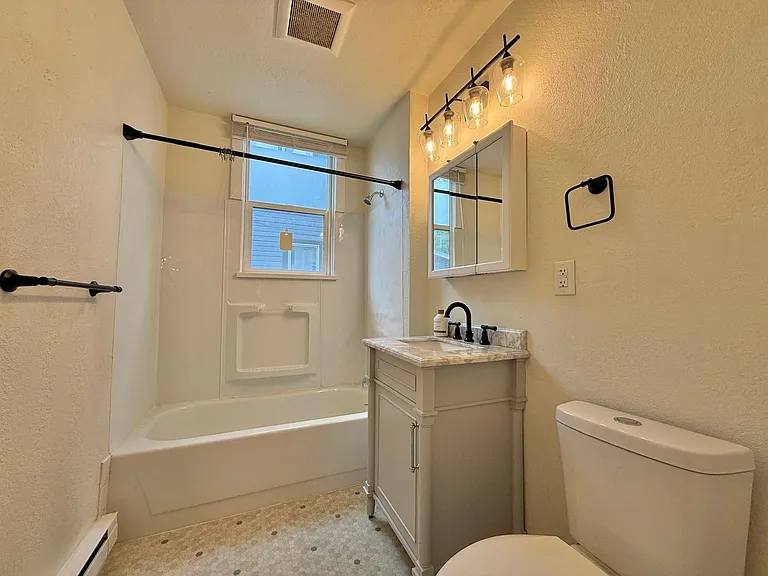 1715 W Pacific Ave #1 — Photo 16